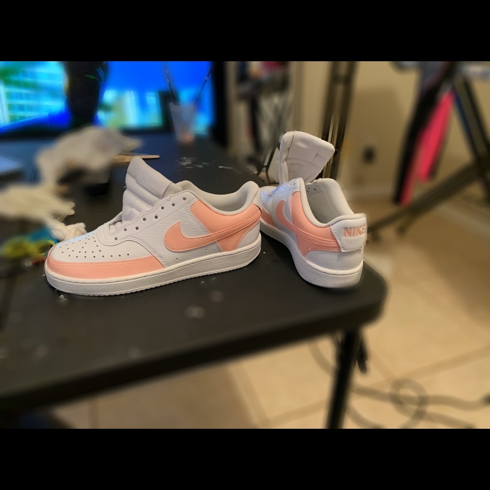 Custom Nike - Picture 2 of 2
